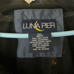 Luna Pier 3XL Patriots Logo Coat